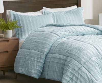 Product page for Duke Faux Fur Comforter Set