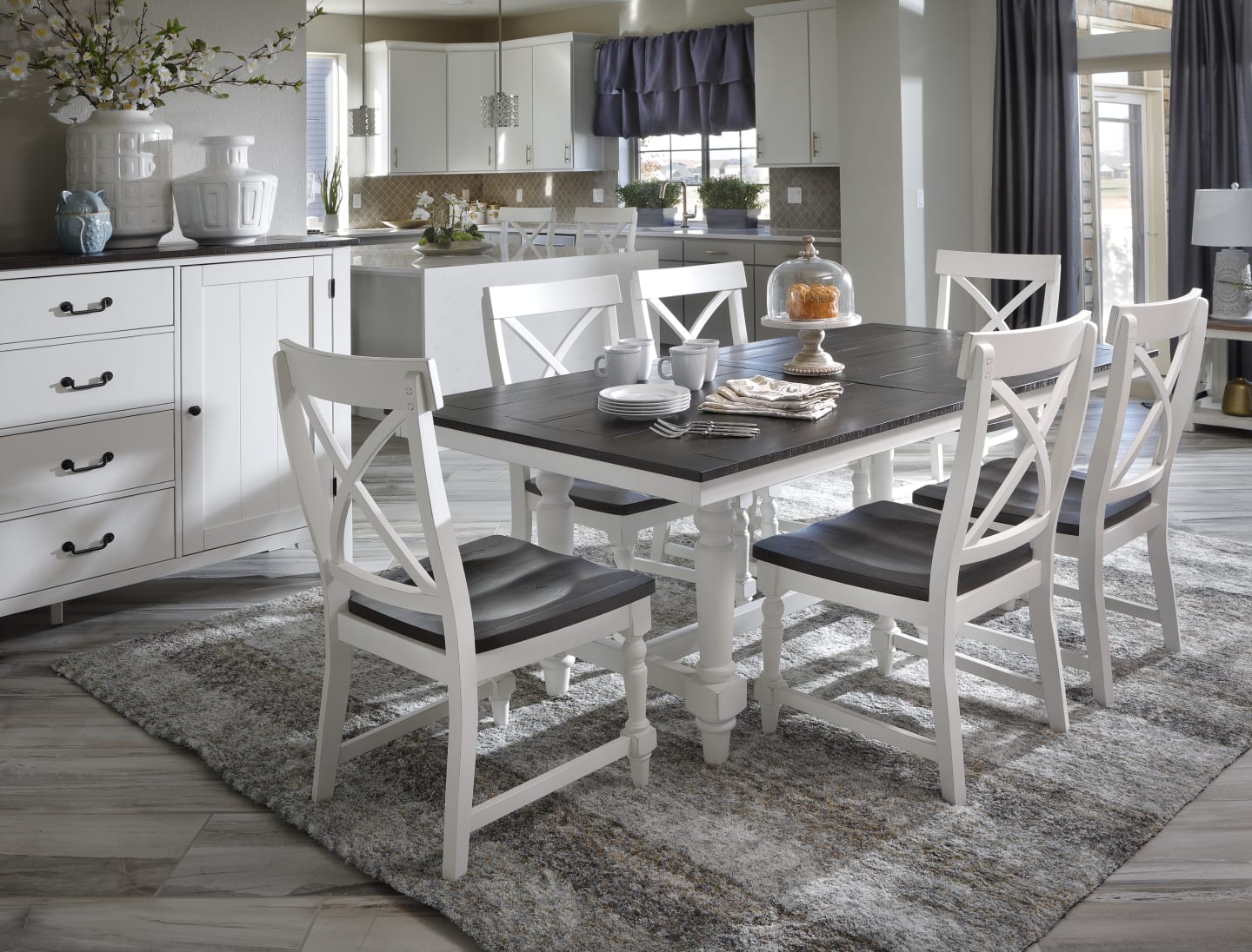 Mountain Home Dining Group in home