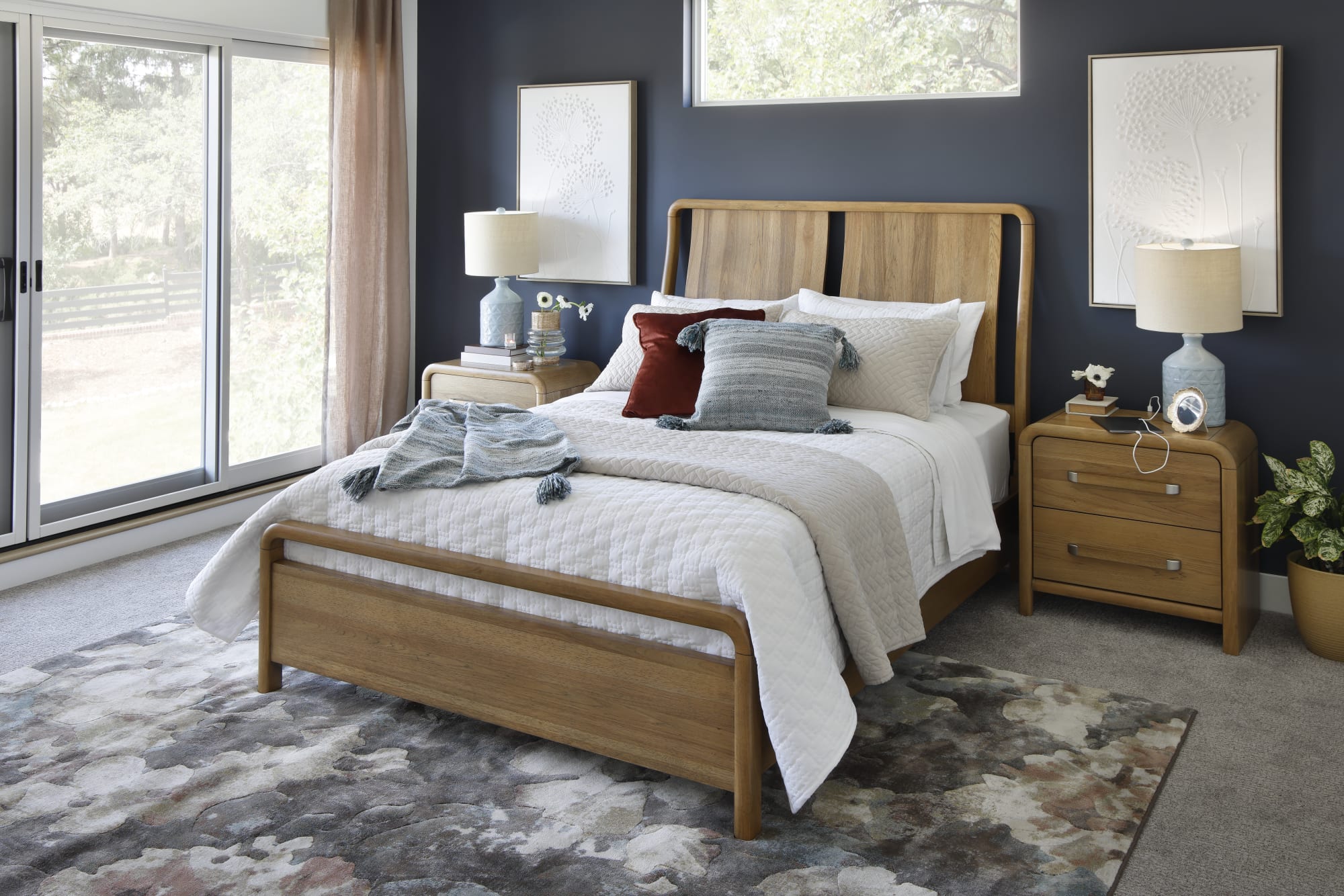 Bentwood 3 Pc. Bedroom Group with Nightstand and Chest