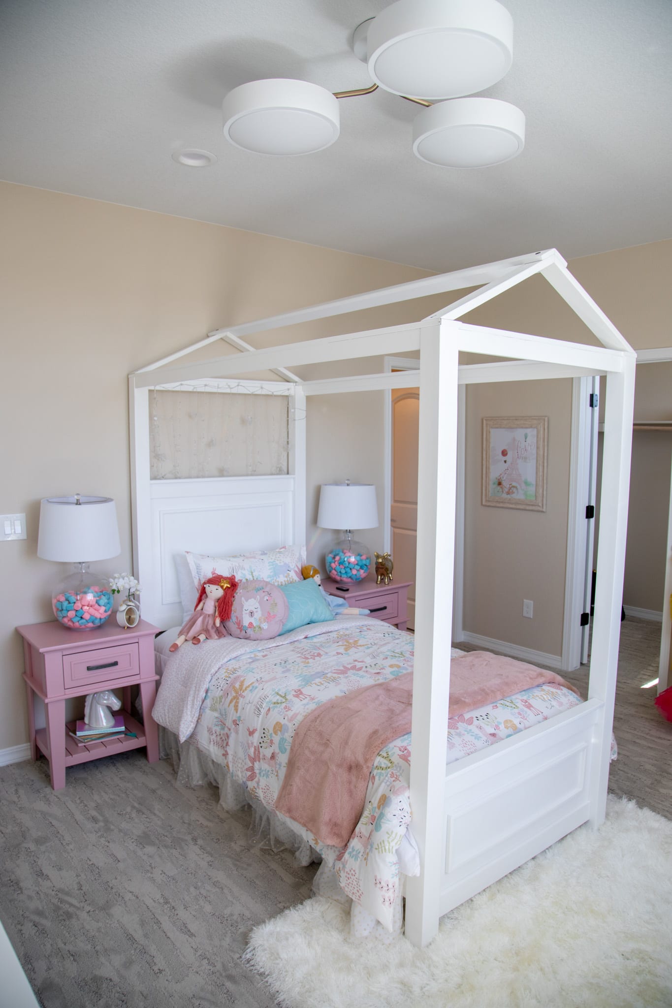 Remi Canopy Bed