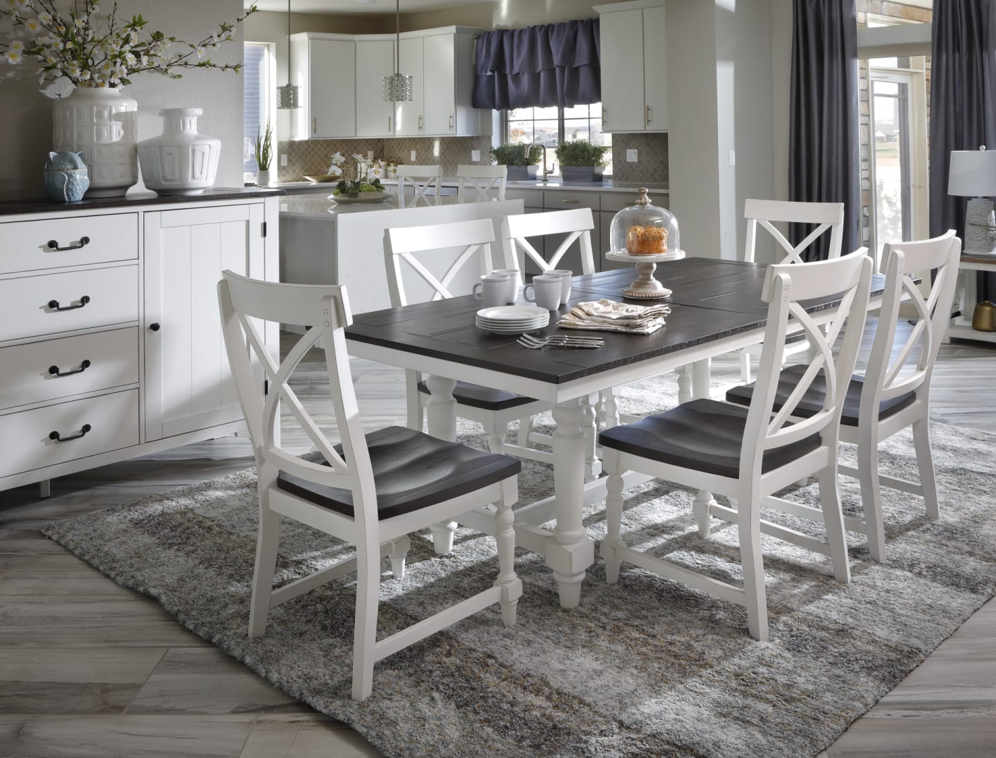 Mountain Home Dining Group in home