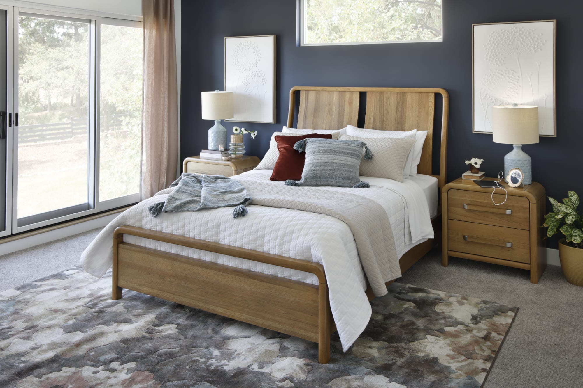 Bentwood 3 Pc. Bedroom Group with Nightstand and Chest