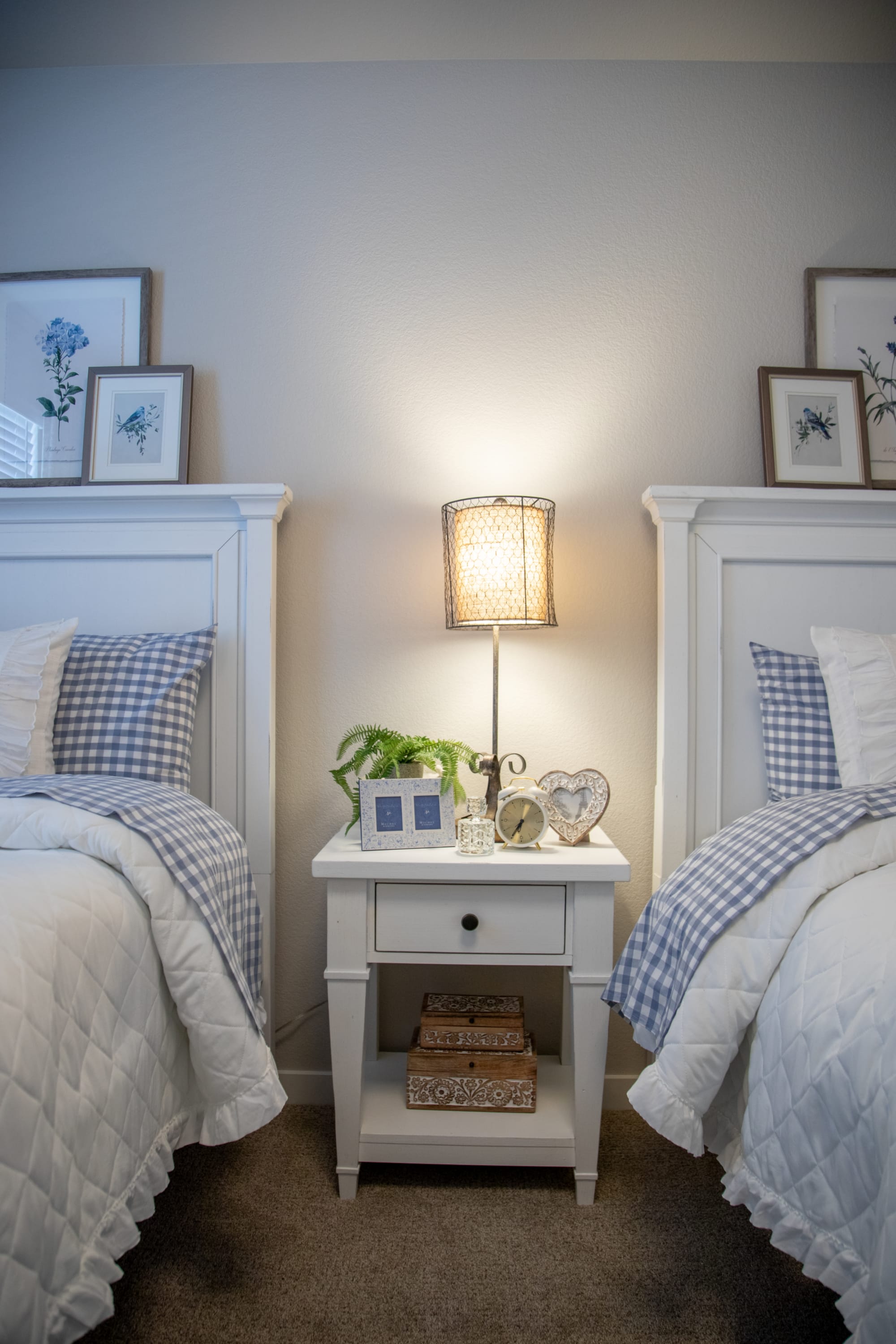The Stoney Creek Nightstand with rustic lamp in kids bedroom