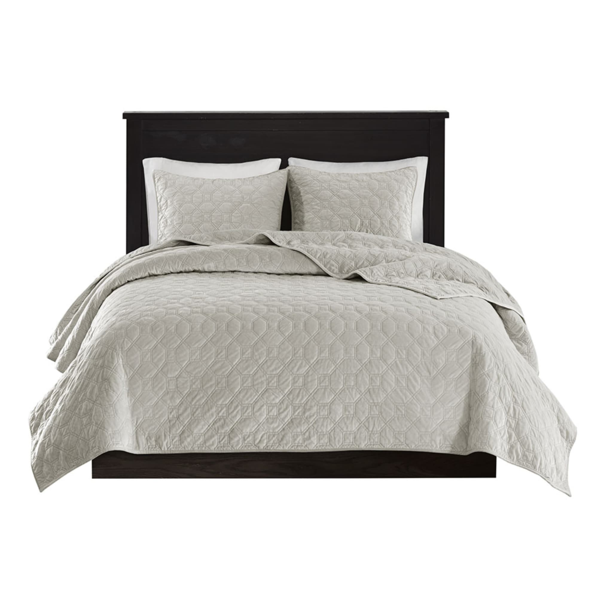 Harper 3 Piece Velvet Quilt Set
