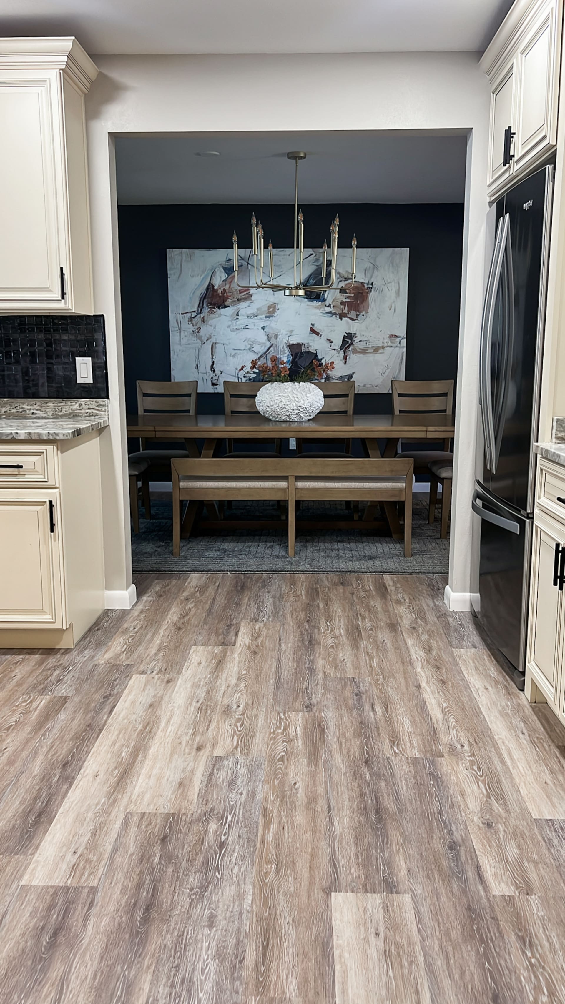 Photo shot of the modern dining room in Kelli Bateman's Airbnb kitchen and dining room