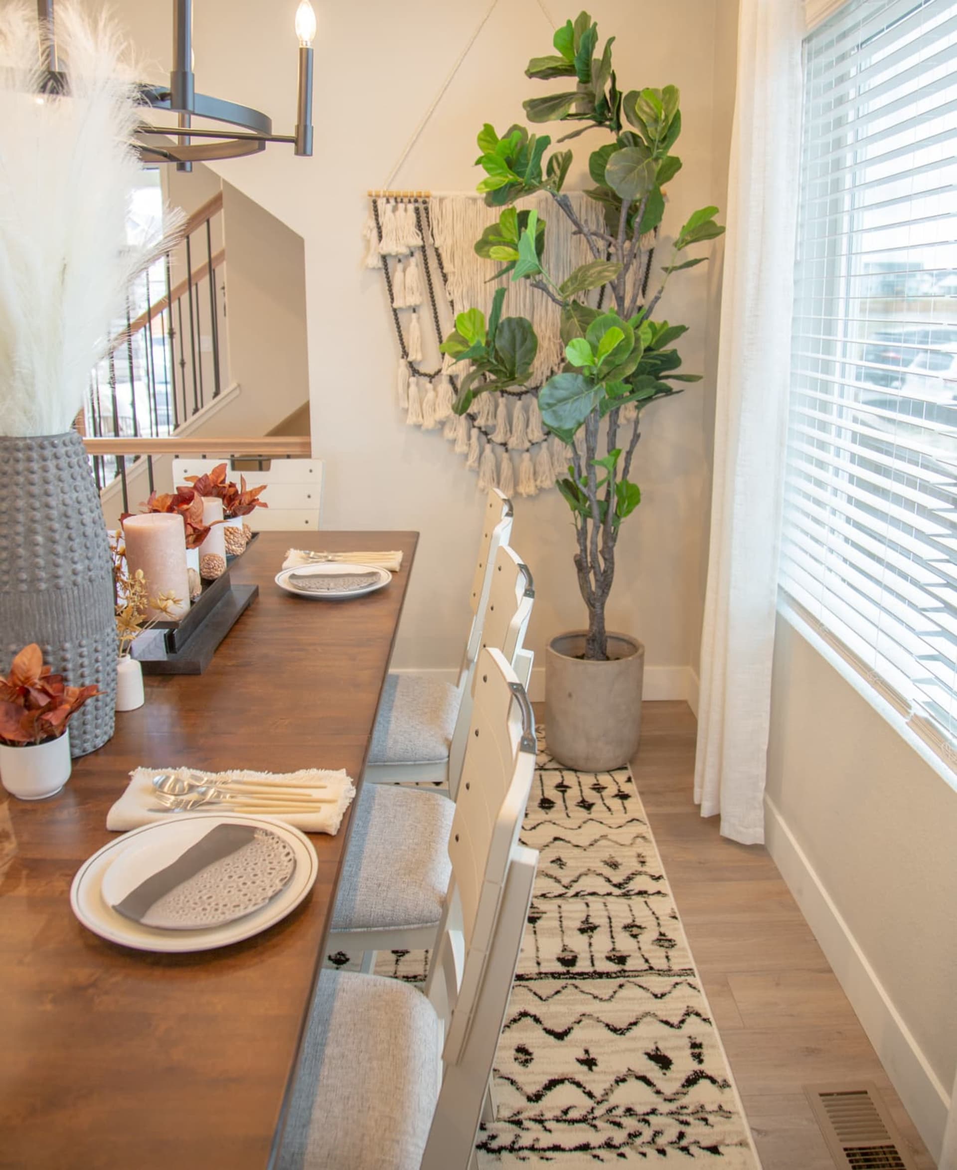 Blanco Peak Dining Set