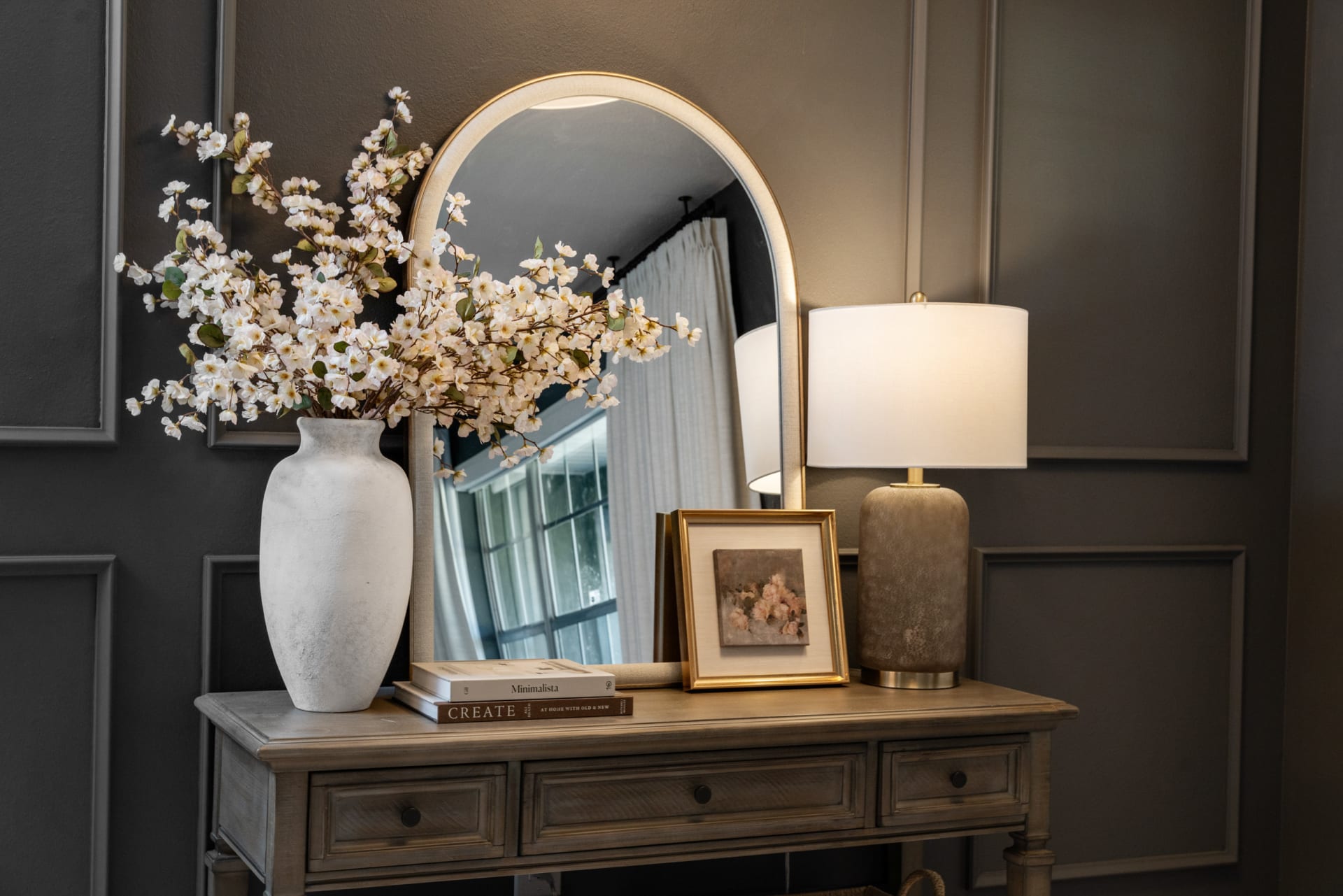 Kelli Bateman Entryway Furniture