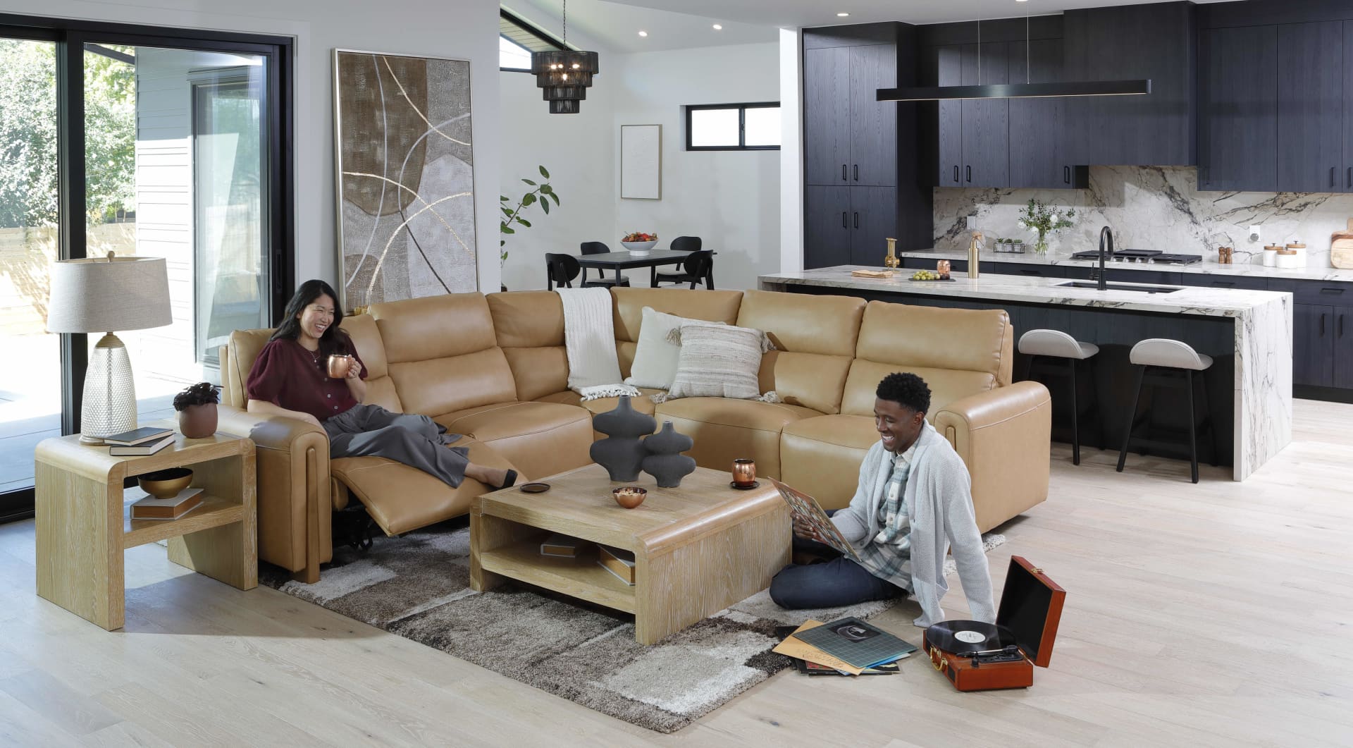 Rumor Power Reclining Sofa in modern living room