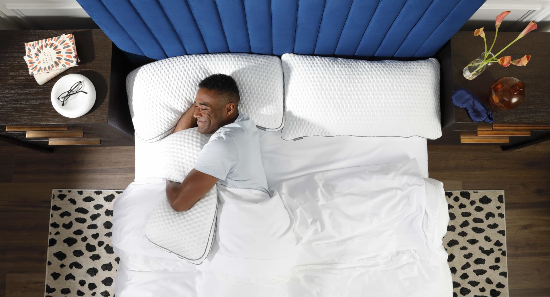 Man enjoying sleeping with the Doctor's Choice Elite Pillow